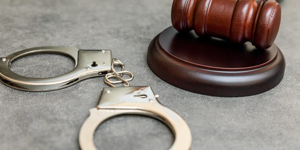 nouă români și o femeie, escrocherie de 160.000 euro în Austria