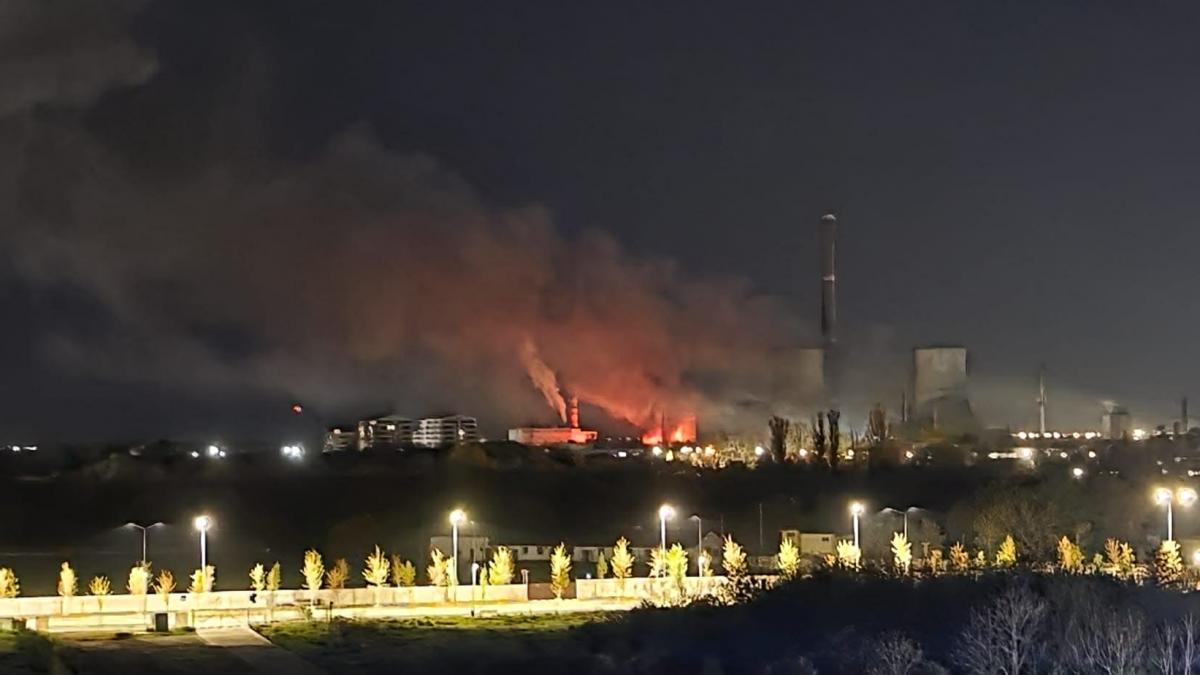 Explozie uriașă la CET Vest București: Avarii majore, sute de apartamente fără apă caldă