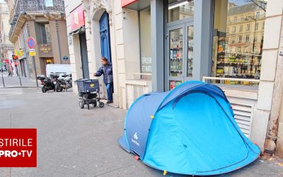 Fost cerșetor, angajat la magazinul din faţă, continuă să doarmă în cort