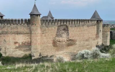 Zid din Cetatea Hotin, simbol Ștefan cel Mare, s-a prăbușit în Ucraina