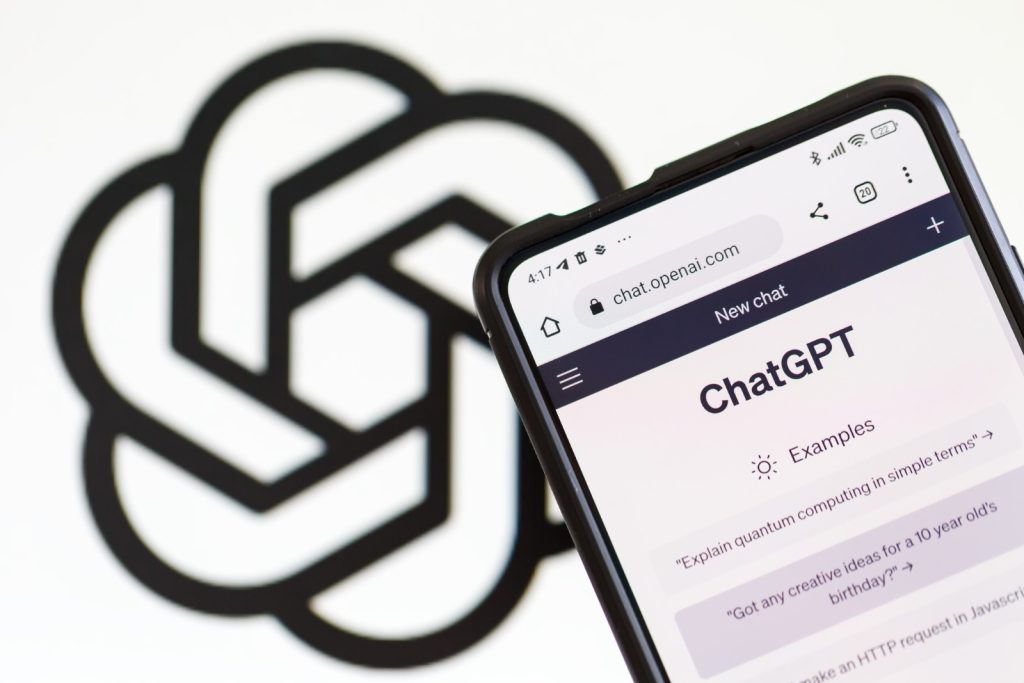 ChatGPT, coșmarul Microsoft? OpenAI, alianță cu Amazon, acces restricționat la clienți