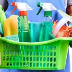 Dulapul ucigaș: Peste 240.000 de copii ajung la Urgențe din cauza detergenților