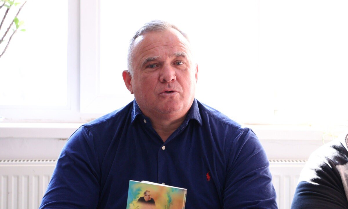Clămparu, ”Cap de porc”, de la prostituție la poezie, în Penitenciarul Aiud