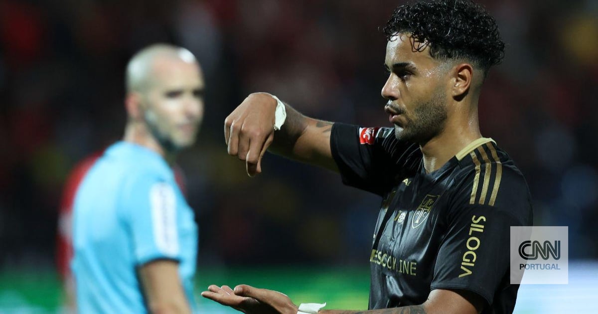 Médio al Casa Pia analizează egalul din meciul cu Benfica, în contextul luptei pentru locurile de top în Liga În urma partidei de duminică, încheiată cu scorul de 1-1, mediu al echipei Casa Pia, Rafael Brito, a trasat o analiză a jocului și a perspectivei pentru ultimele etape ale campionatului