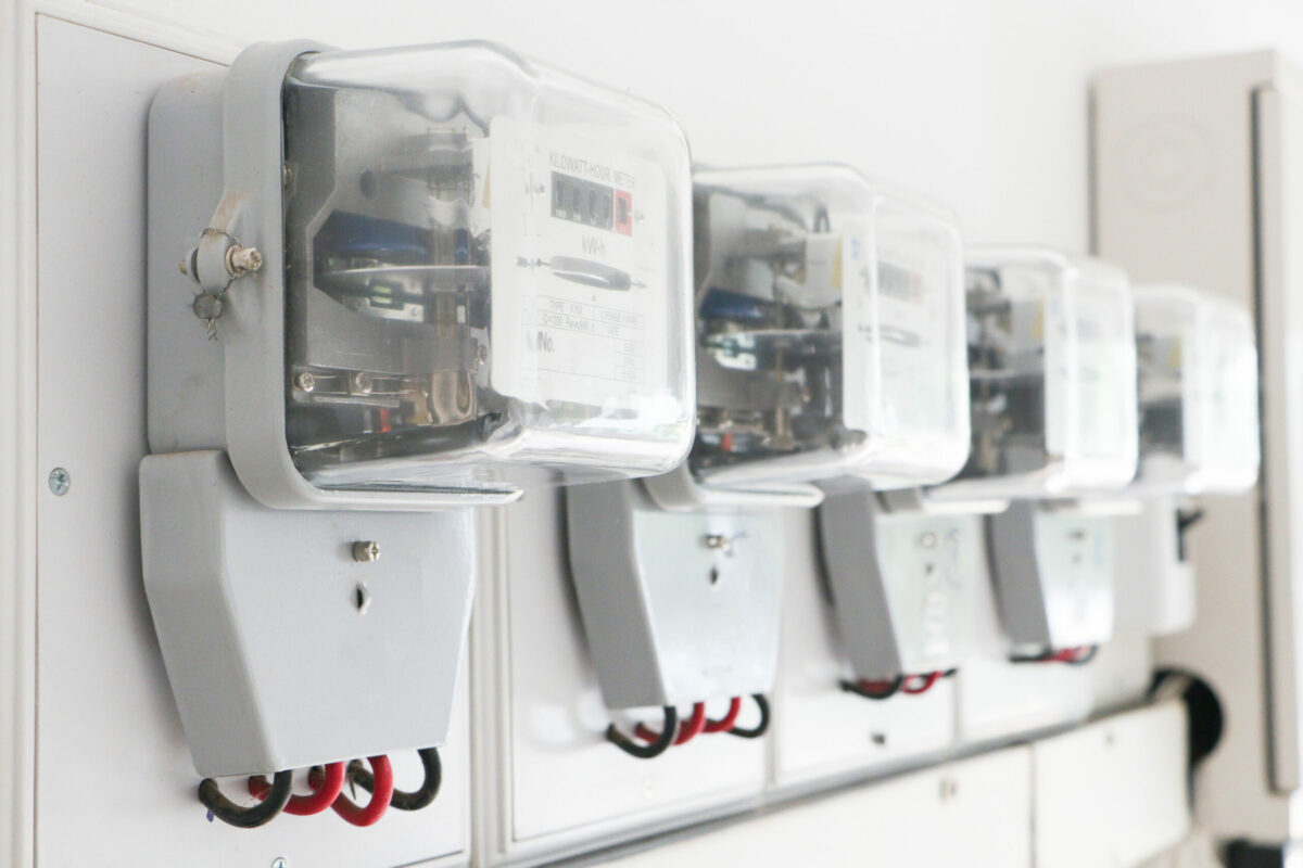 Preț la energie sub 1 leu/kWh: Oferta PPC pentru români. Cine se califică?