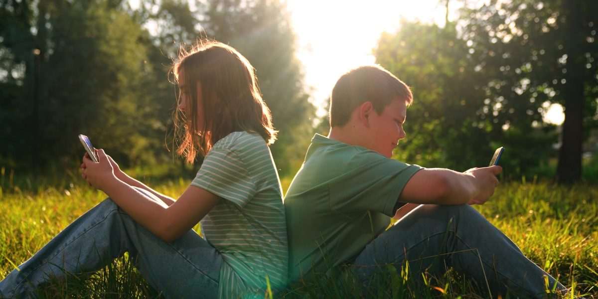 copii-ecrane-shutter_descopera-scaled.jpg - StiriAlese