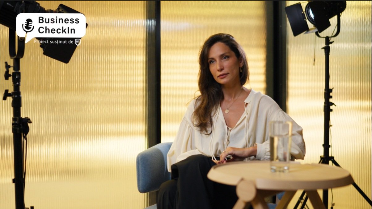 Din inelul mamei, la un brand cu renume: Povestea bijuteriilor „Andresco” De mai bine de zece ani, numele Beatrice Andreescu este sinonim cu eleganța și inovația în lumea bijuteriilor din România