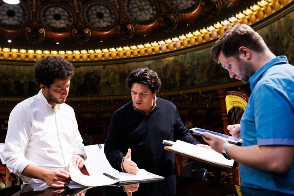 Măcelaru aduce lecții-școală la București: Masterclass-uri gratuite pentru public