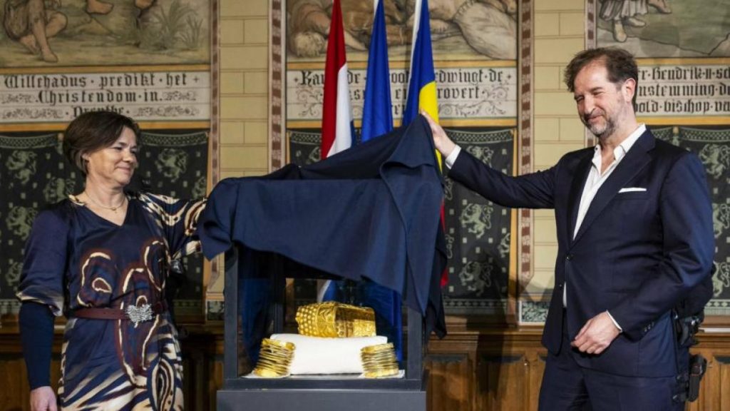 Culisele FURTULUI secolului: 400.000 euro pentru Coiful de la Coțofenești. Hoțul, nemulțumit