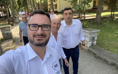 Bătaie în AUR: „Băi, tu mă faci pe mine borfaș?” Imaginile scandalului