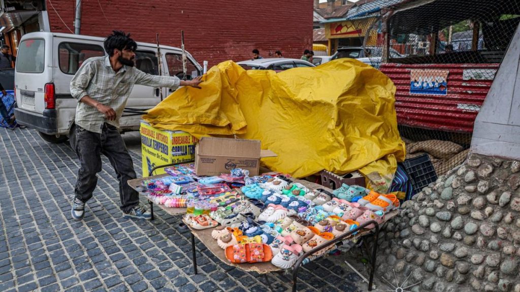 De ce kazmirienii donează AUR pentru oamenii simpli din Iran