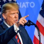 Trump ordonă blocarea Strâmtorii Hormuz: Navele SUA, în alertă maximă