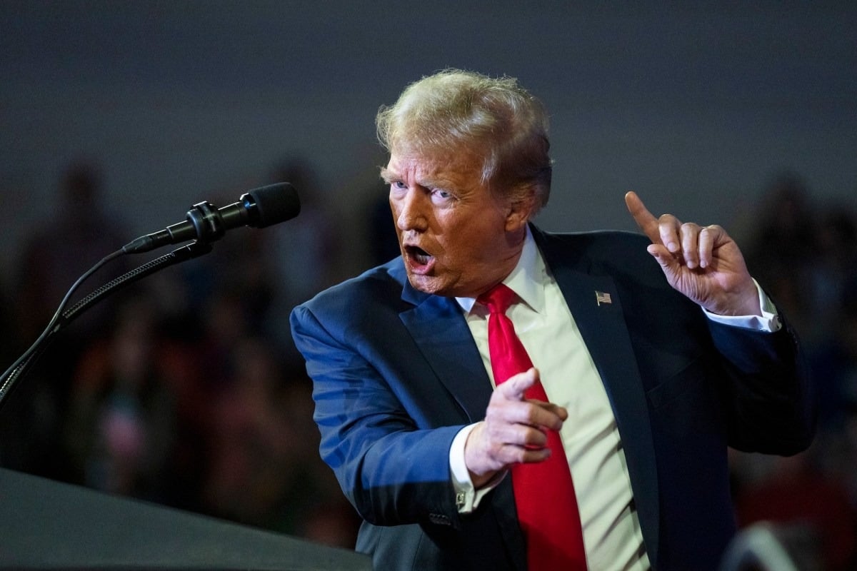 Trump, furios, amenință Iranul cu distrugerea „într-o zi”