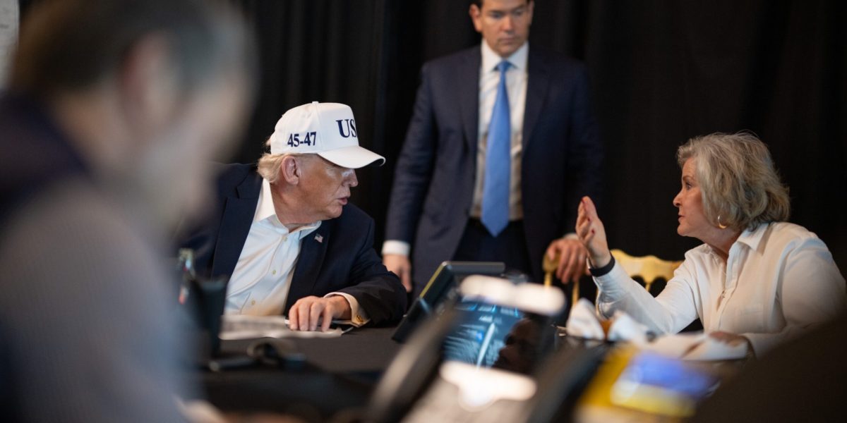 Republicanii blochează limitarea puterilor de război ale lui Donald Trump