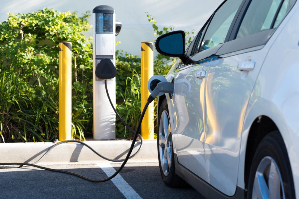 E plin Europa de electrice: Scumpirea benzinei a umflat vânzările auto