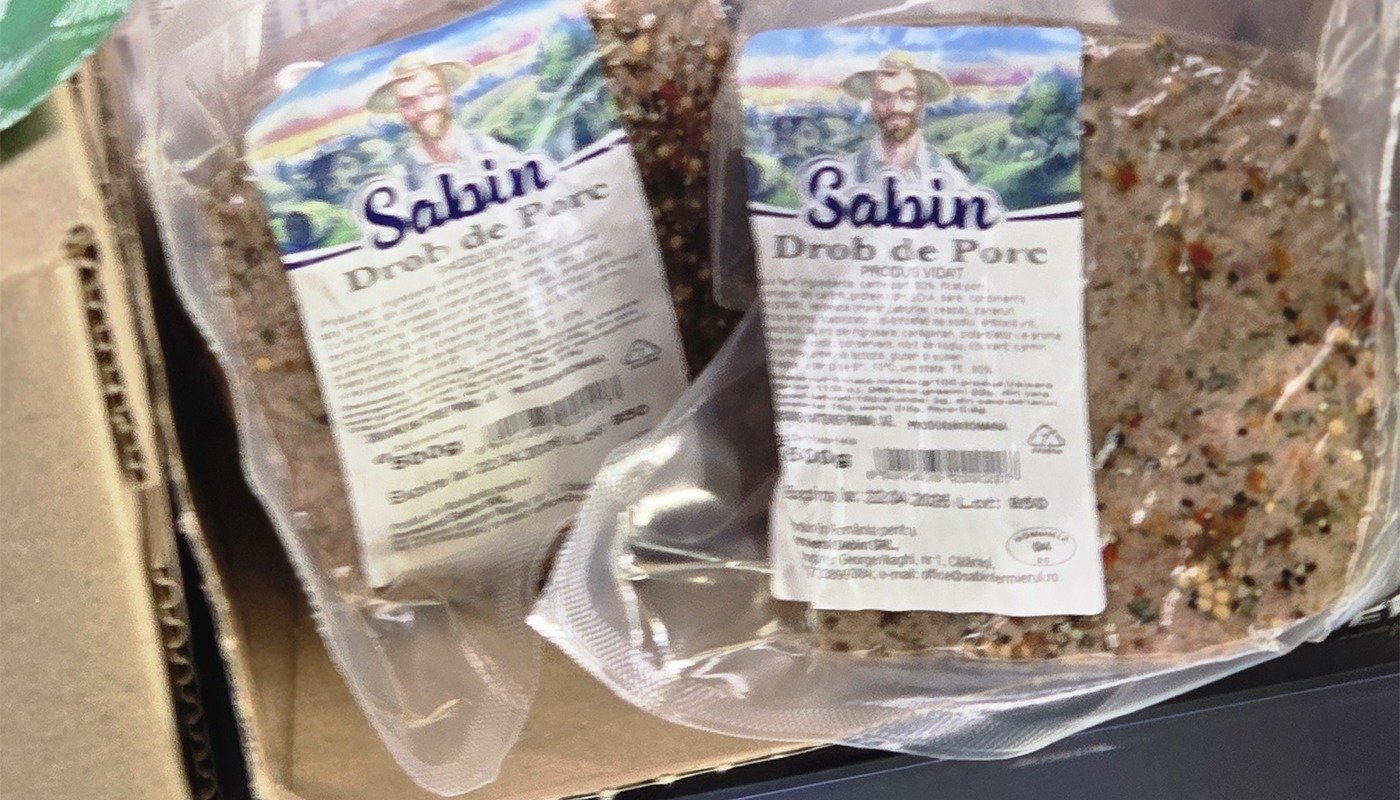 Ce conține de fapt drobul de porc din Kaufland Drobul de porc, preparatul tradițional nelipsit de pe masa de Paște, a devenit subiect de discuție după ce au fost analizate componentele produsului comercial disponibil în magazinele Kaufland