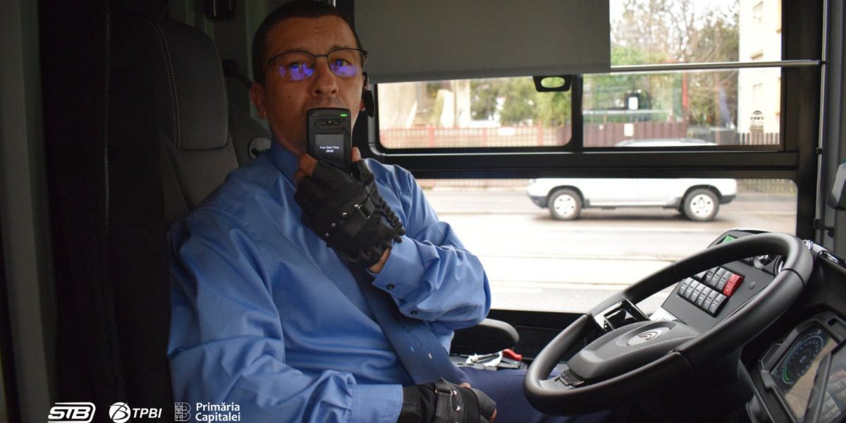 Troleibuze cu alcooltest în București: Șoferii intră în tură doar trecând testul. Pe ce linii s-a implementat