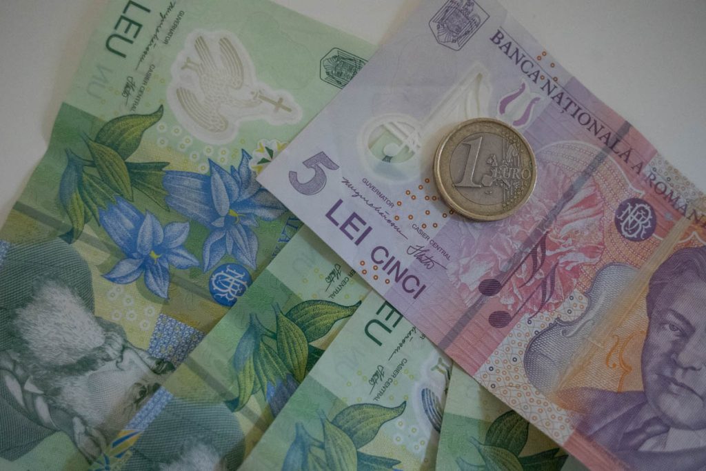 Dobânzile României, umflate de criza politică! Banii se scumpesc