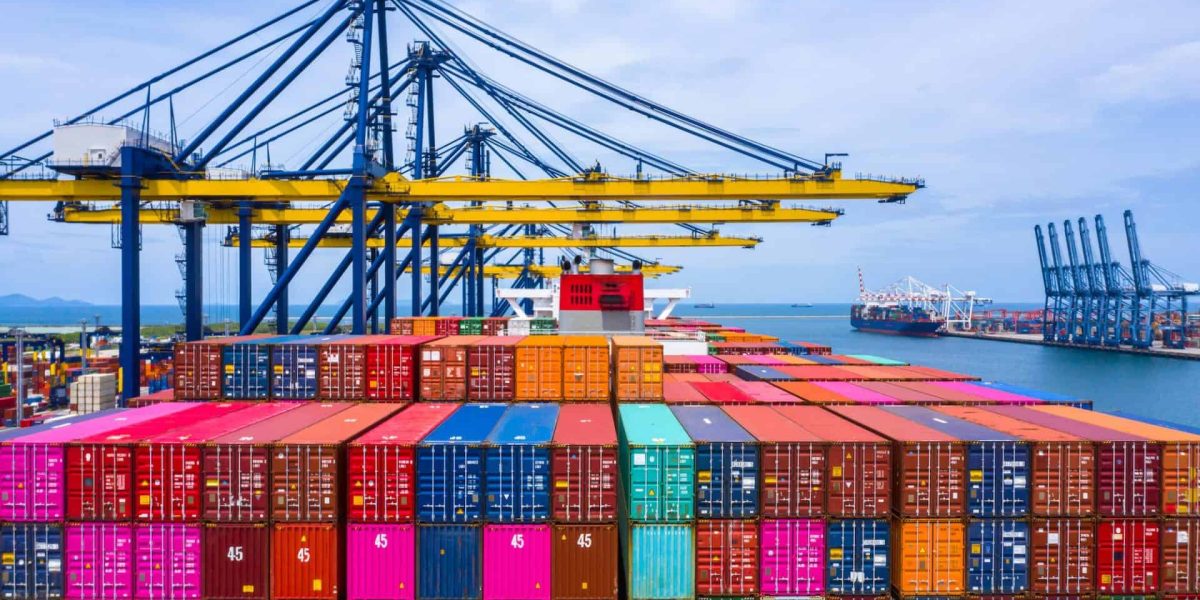 Scăderea consumului reduce importurile și, implicit, deficitul comercial al României