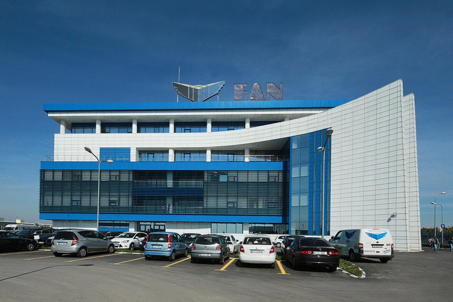 Fan Courier, blocaj major: Închiderea recepțiilor, ce urmează pentru România