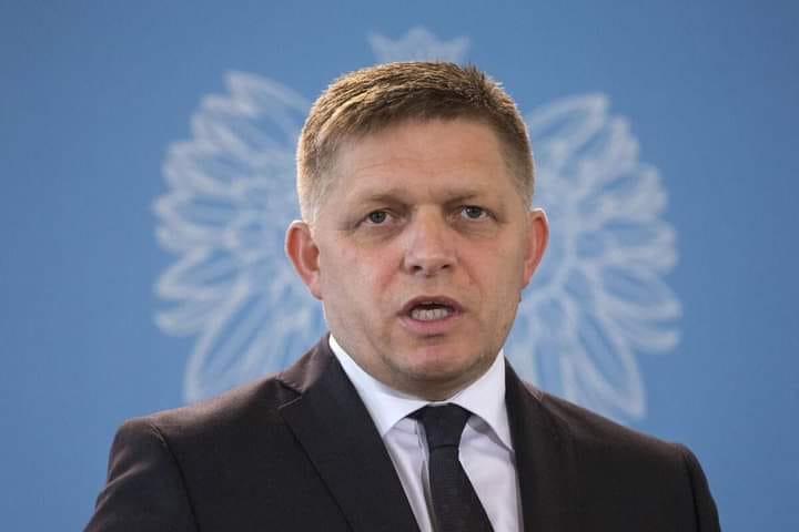 Premierul slovac, Veto de la baltici: Nu zboară la Moscova de Ziua Victoriei