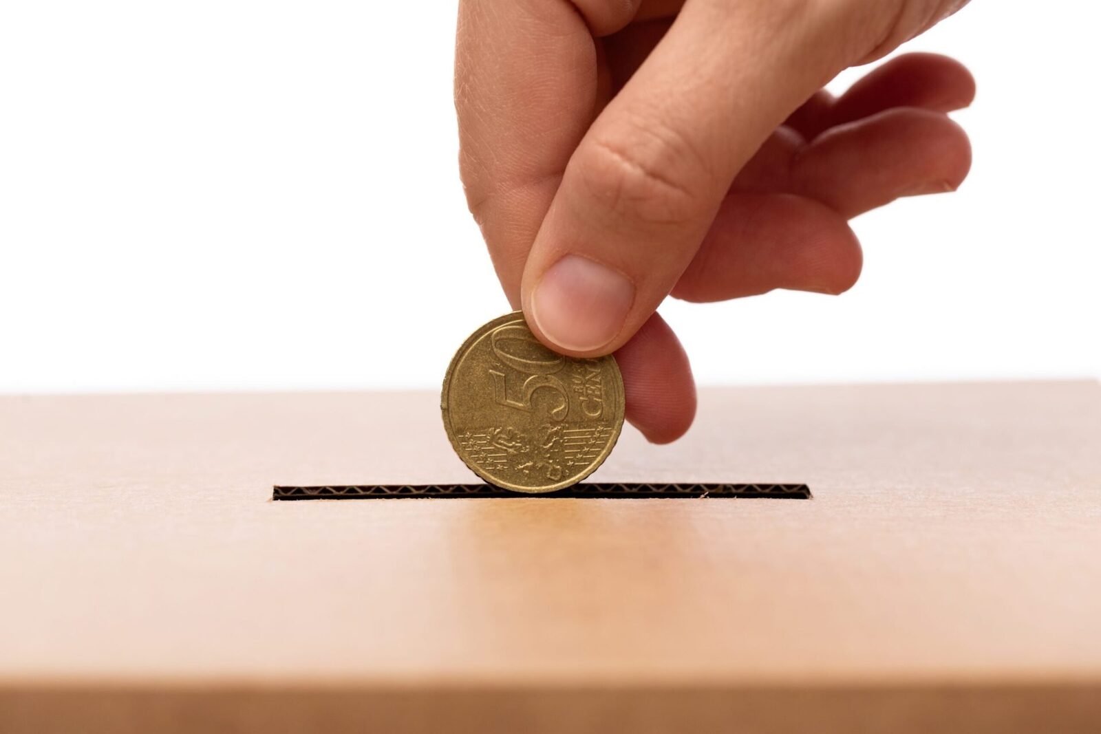 Sfatul experților: Cum scapi de dependența financiară a părinților
