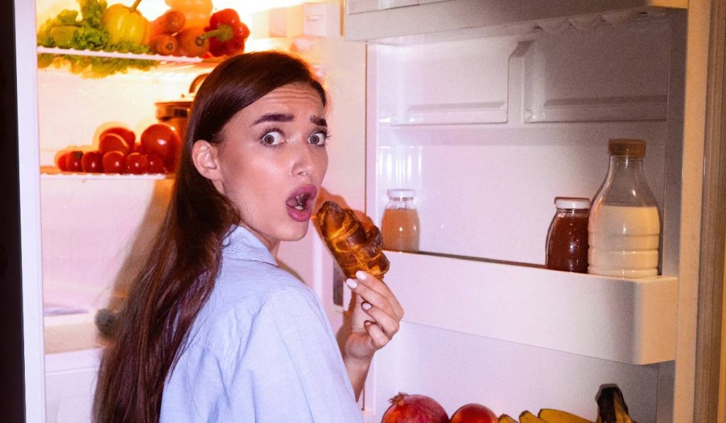 De ce ești mai flămând după Sărbători: Excesele și hormonii foamei