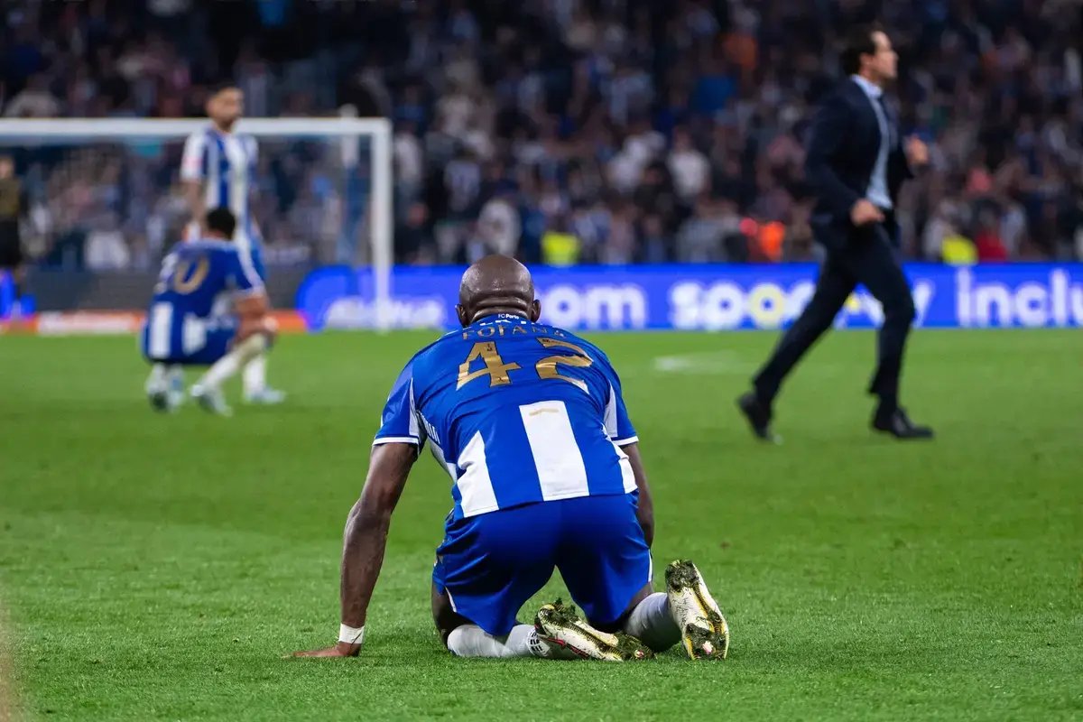 FC Porto a transformat o seară aparent promițătoare într-un duel emoționant, plin de întorsături, pe teren propriu în meciul cu Famalicão, rezultatul final fiind un egal dramatic care lasă însă un gust amărui pe buzele fanilor
