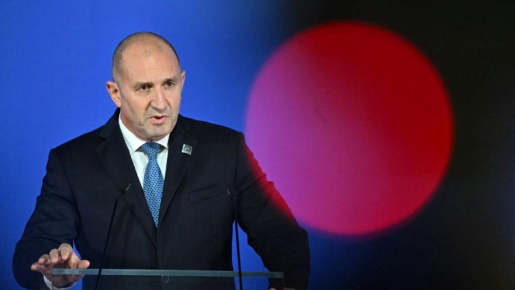 Radev, favorit în Bulgaria: Al 8-lea scrutin, șansă uriașă pentru fostul președinte