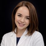 Paște fără excese: Sfaturile Dr. Andra Balcangiu – Stroescu pentru mese sănătoase, fără spital