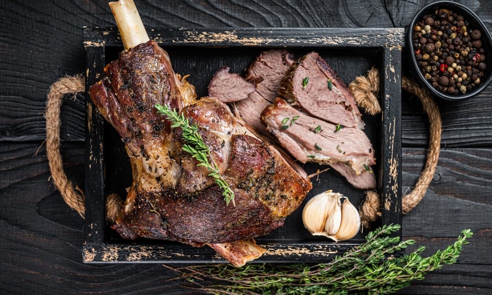 Cinci ingrediente-cheie pentru o friptură de miel ca la carte