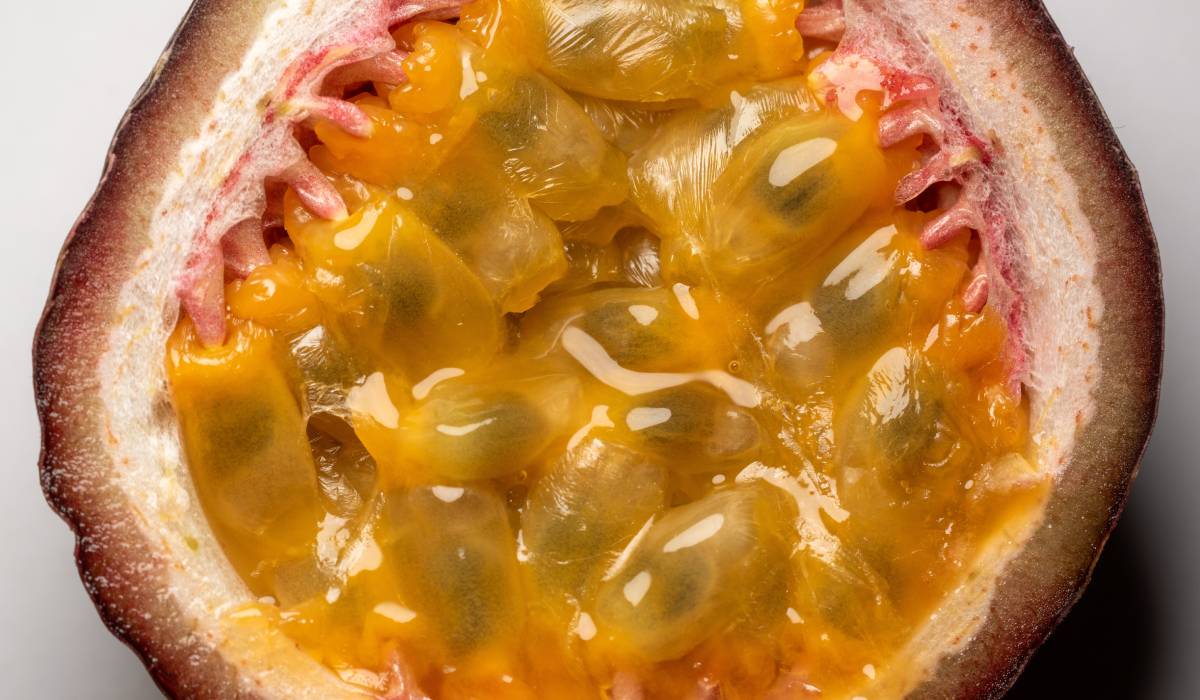 Fructul aparent banal care ar putea încetini Alzheimerul