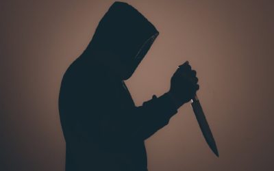 Angajată, amenințată cu cuțit la o sală de jocuri din Galați. Poliția caută agresorul