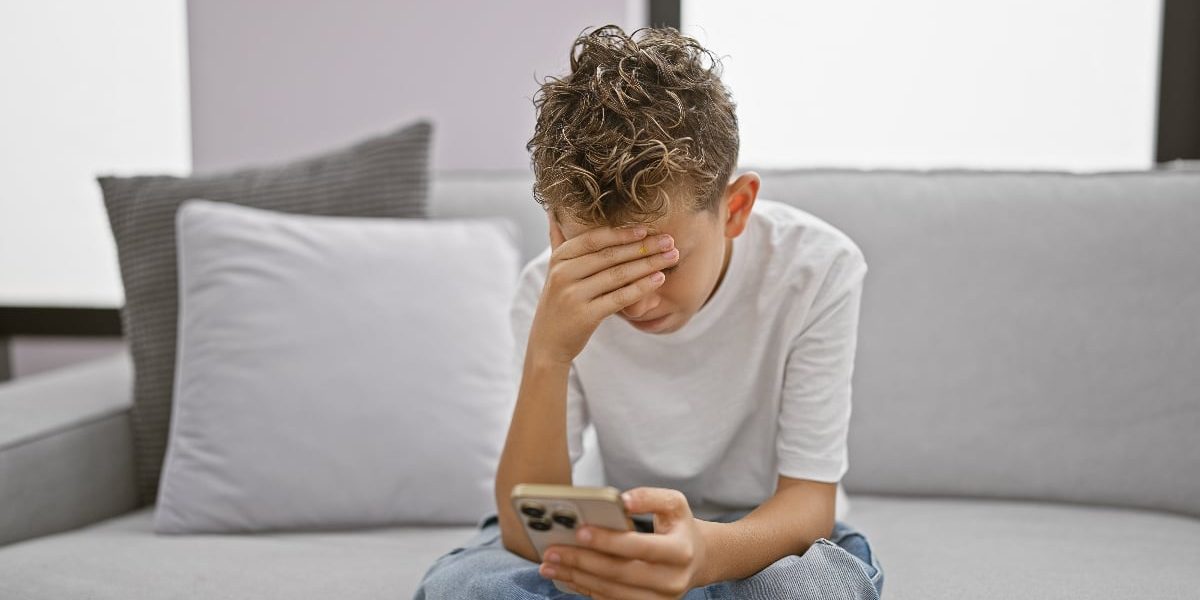 De ce Generația Z e mai anxioasă? Adevărul despre presiunile generației tinere