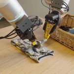 Gen-1, robotul care promite să devină aproape uman în gospodărie