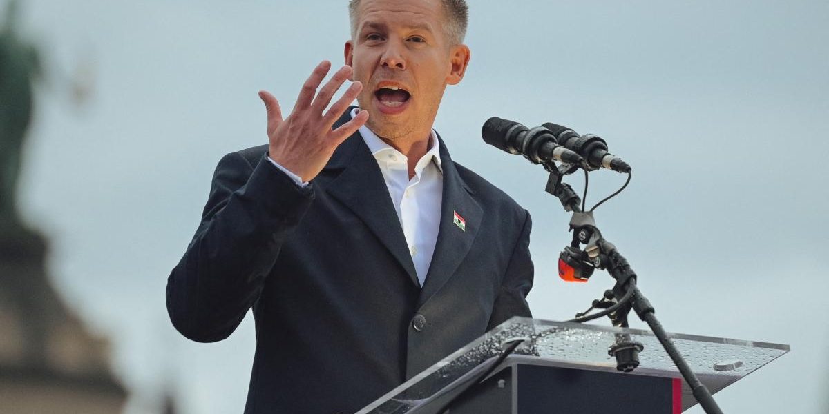 Magyar, acuzații grave: Simion dansează pe morminte. Orban și trădarea maghiarilor