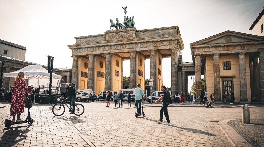 Berlin: Turiștii, plătiți să strângă deșeuri. O idee bună pentru Europa