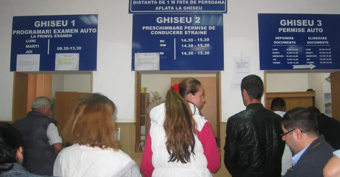 Românii, scutiți de cozi la ghișee: statul verifică actele cetățenilor
