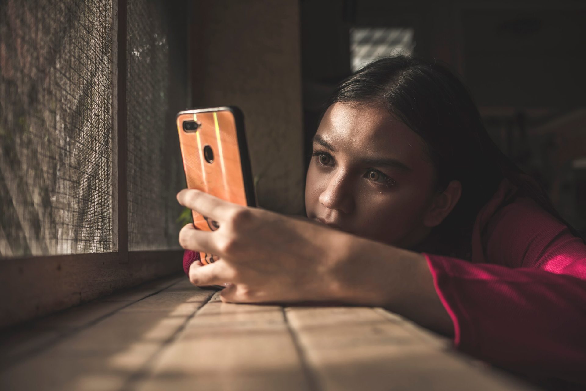 De ce dispar oamenii fără urmă? Ghosting-ul, explicat științific