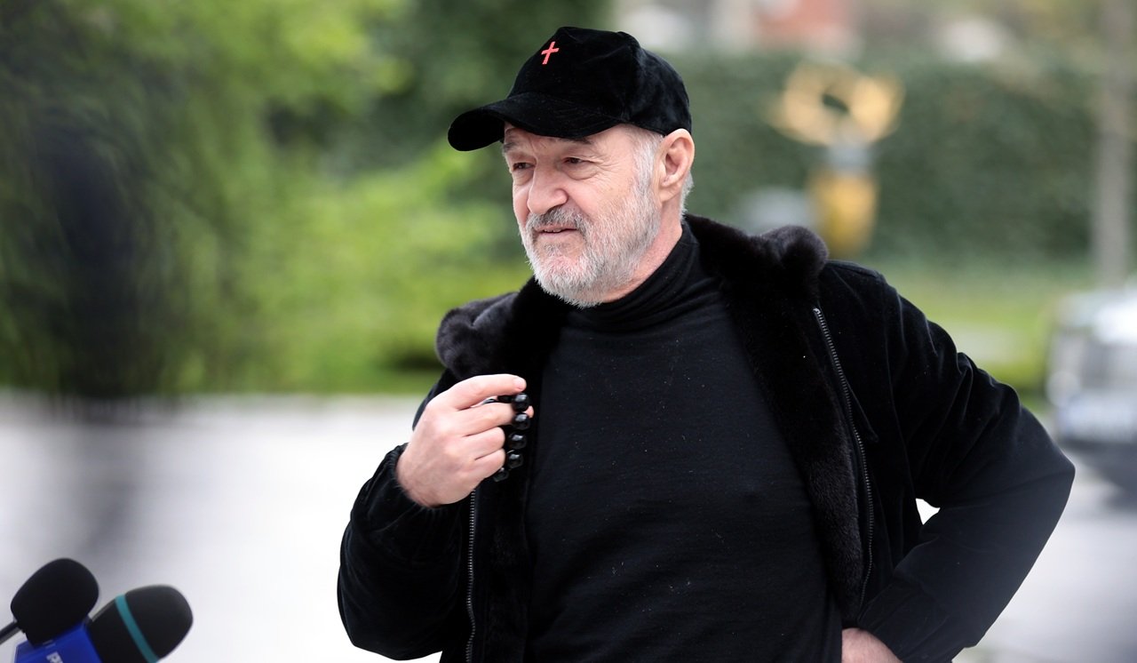 Gigi Becali speră să-l păstreze pe Mirel Rădoi la FCSB, deși antrenorul a anunțat că va ajuta echipa doar până la finalul sezonului actual