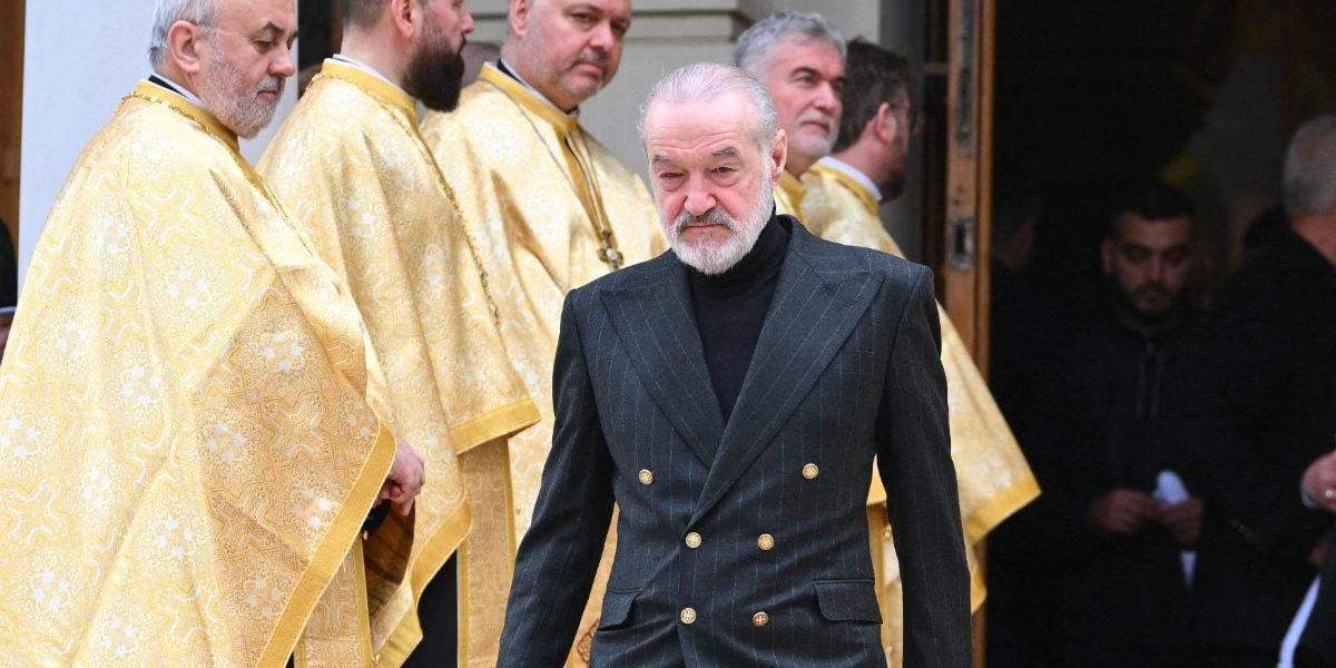 Becali, furios după ce i-a fost reținut permisul: „Șoseaua era liberă, băi!”