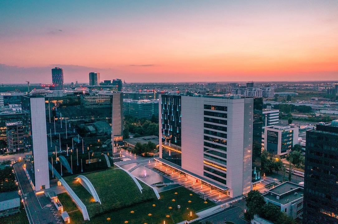 Lagardere Travel, acord istoric: Rămâne la sediul din București, Globalworth