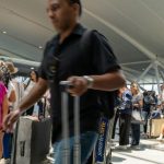 Haos E/E în Europa: Avioane goale, pasageri blocați cu orele la cozi infernale