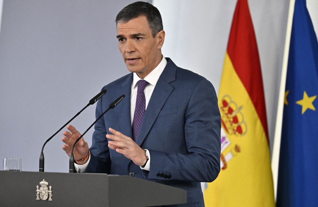 Sanchez întoarce foaia: Spania, după Trump, face ochi dulci Chinei