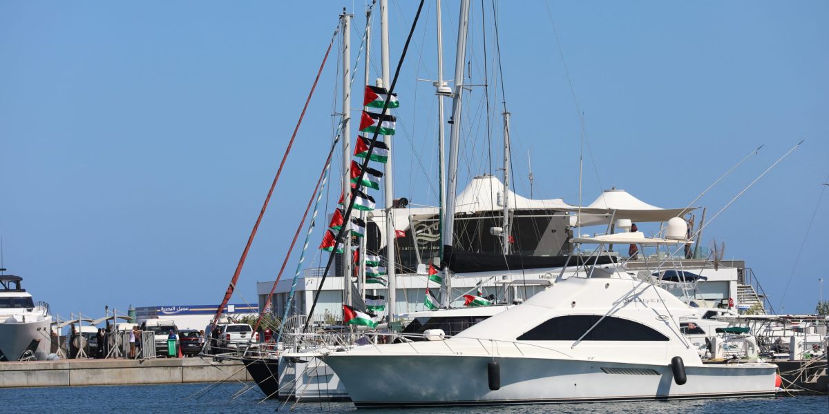 Flotila ajunge în Gaza: Rupe blocada Israelului, riscă un nou conflict