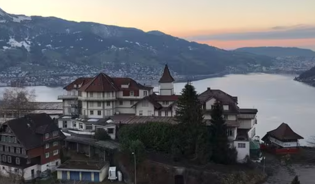 Hotel ABANDONAT lângă lac, REÎNVIAT în ELVEȚIA: 90 de APARTAMENTE luxoase