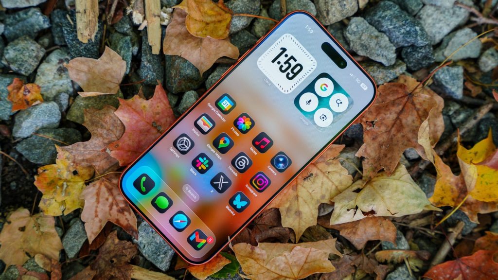 NASA a aprobat trimiterea unui iPhone 17 Pro Max în misiunea Artemis II, o decizie care reflectă eforturile complexe și riguroase necesare pentru siguranța echipamentelor în mediul spațial