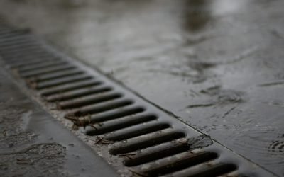 Negoita plătește 3.000 de euro pe un racord de canalizare: Un metru, 500 de euro!