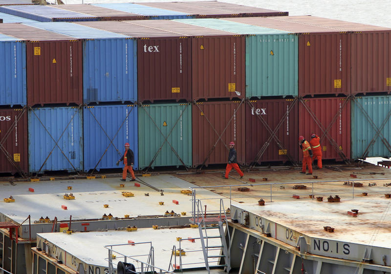 China își umflă exporturile: Deficitul comercial al UE, pe plus