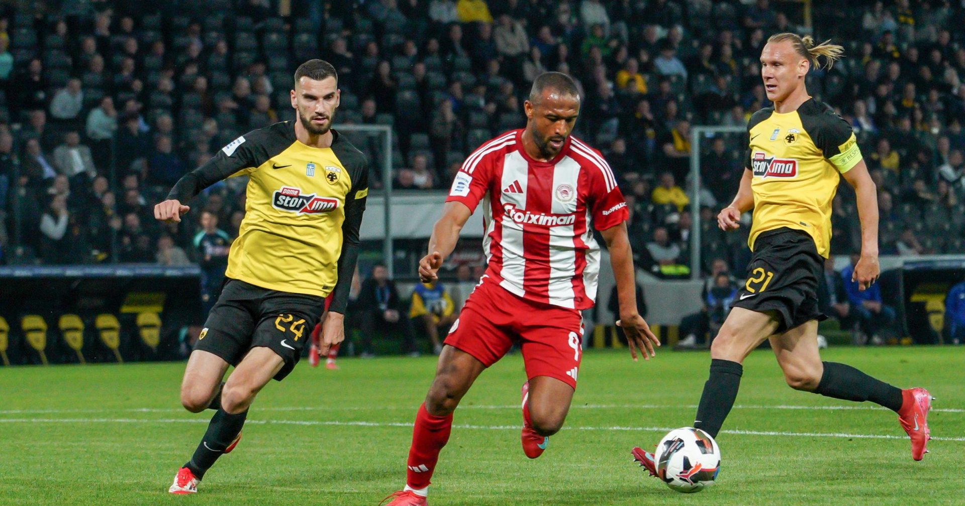 Duminică seară, Stadionul Georgios Karaiskakis din Pireu va fi gazda unui derby de tradiție și tensiune între Olympiacos și AEK Atena, o confruntare de mare impact în prima etapă a play-off-ului din Superliga Greciei